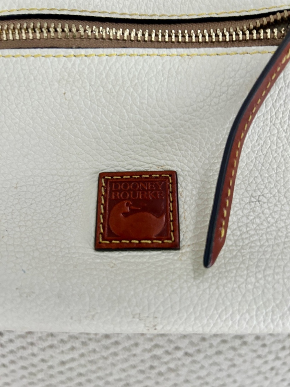 Dooney & Bourke Pebble Grain Small Hobo Purse Handbag White/Brown Gold - Picture 4 of 6